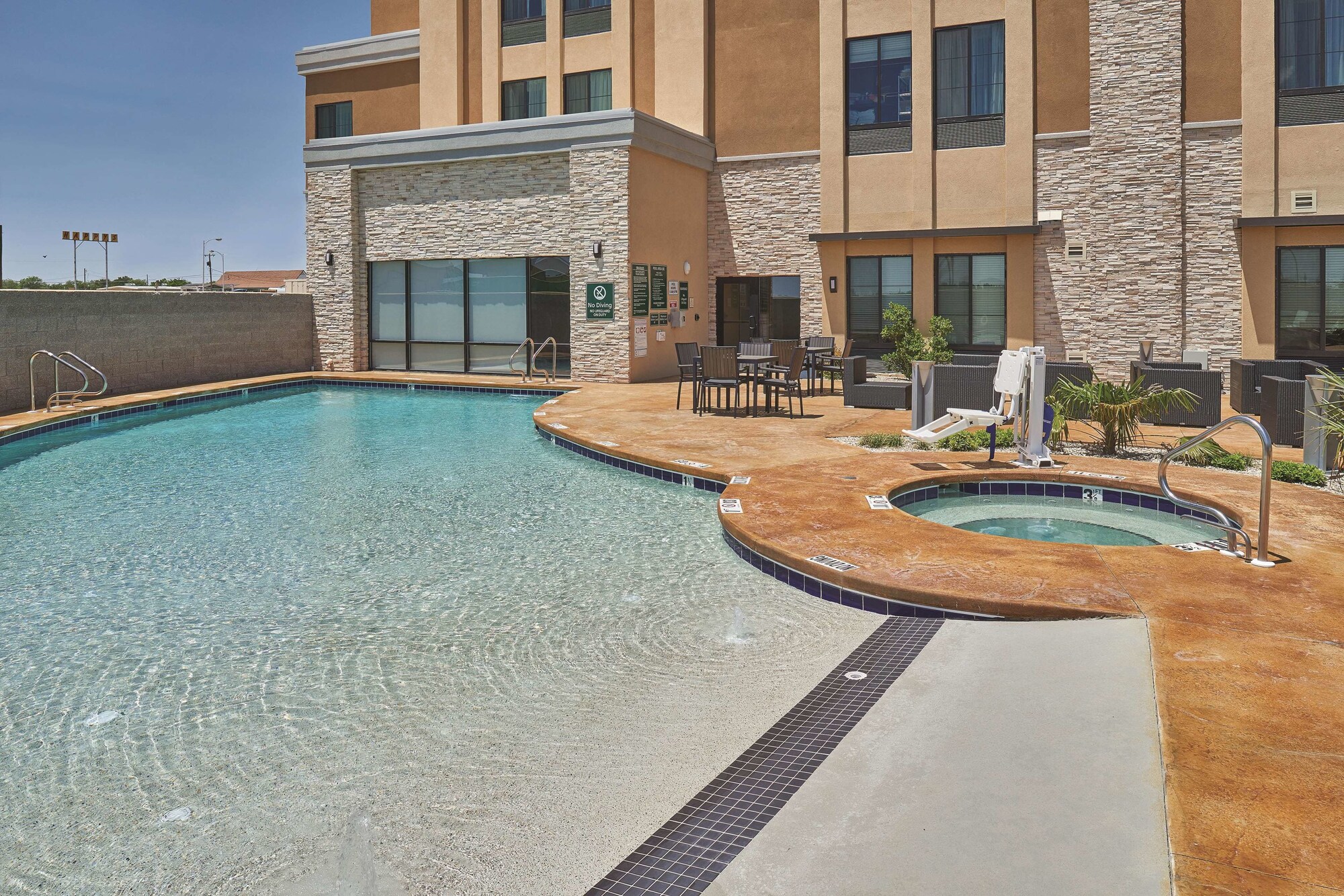 La Quinta Inn & Suites by Wyndham Carlsbad