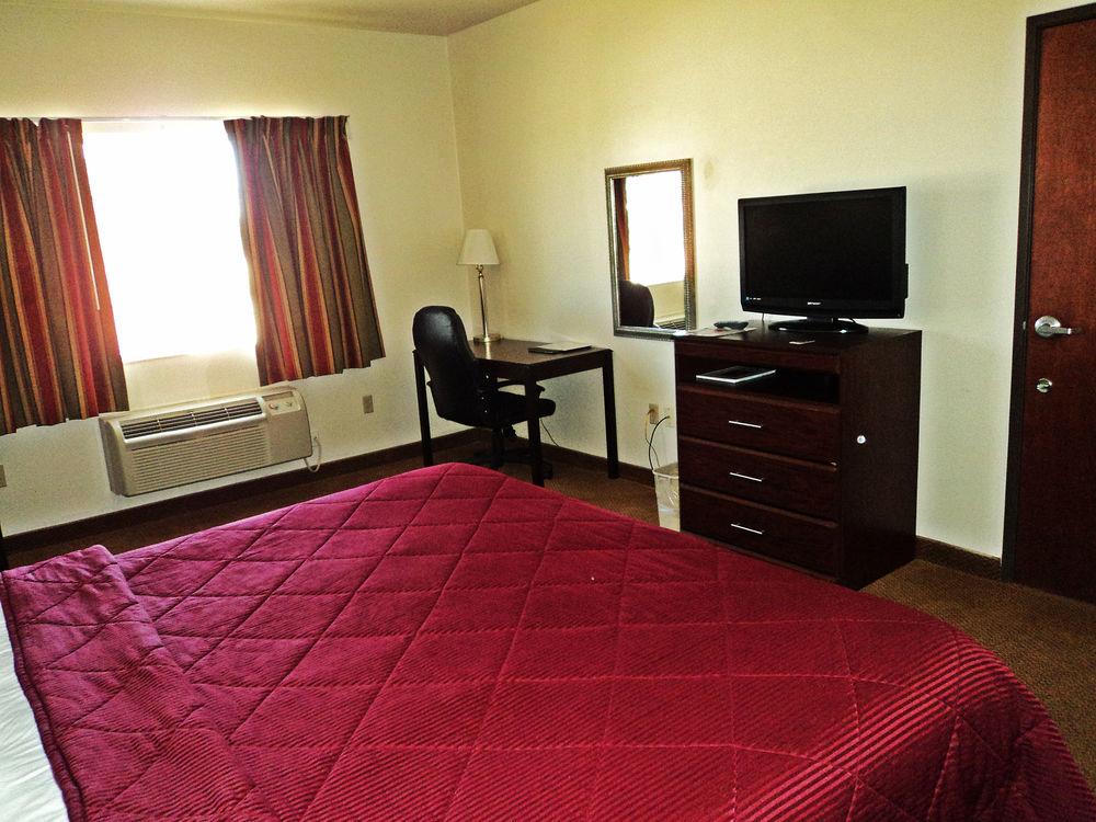 Travelodge by Wyndham Carlsbad NM