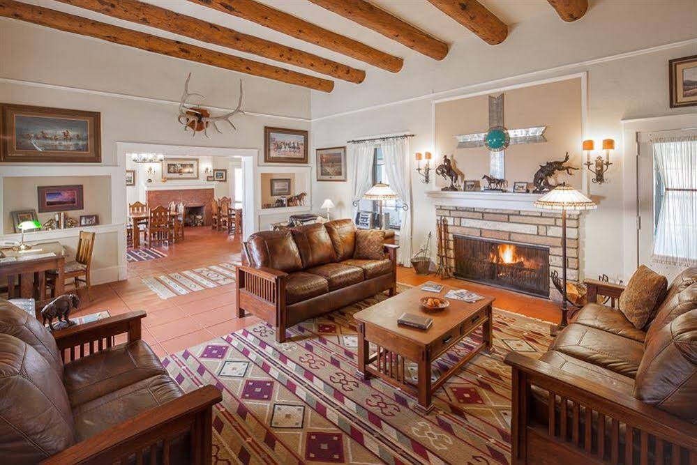 Casa del Gavilan Historic Inn