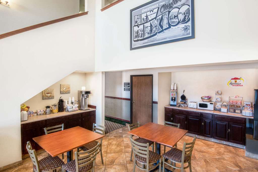 Super 8 by Wyndham Clayton