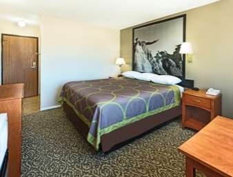 Super 8 by Wyndham Clayton