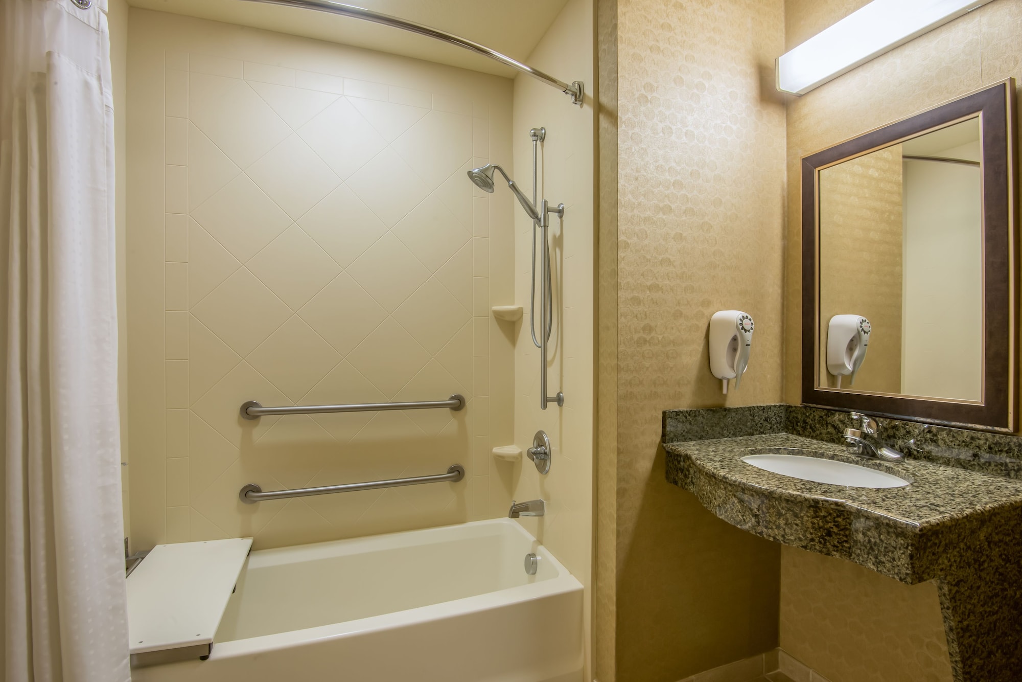 Holiday Inn Express Hotel & Suites Clovis