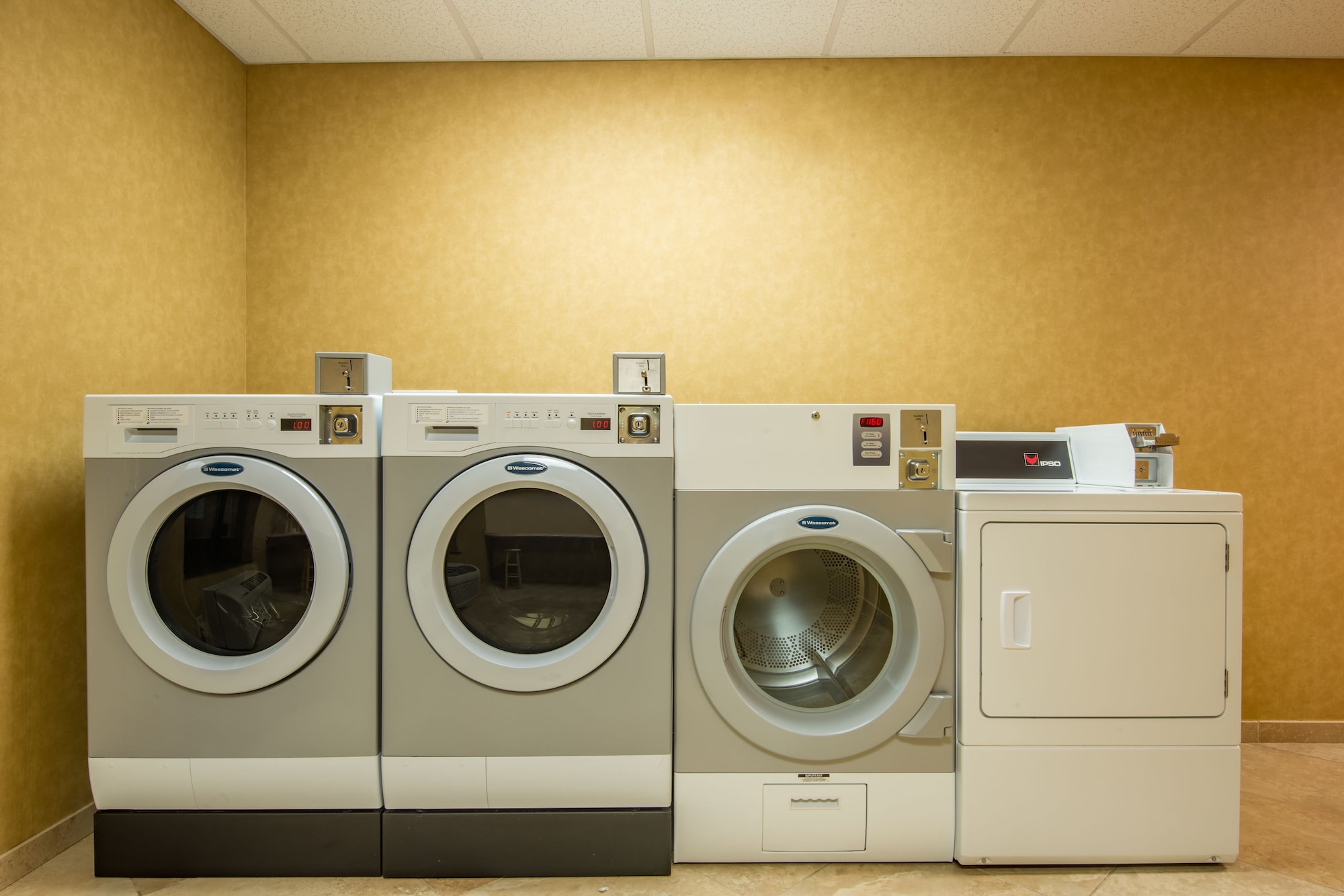 Holiday Inn Express Hotel & Suites Clovis