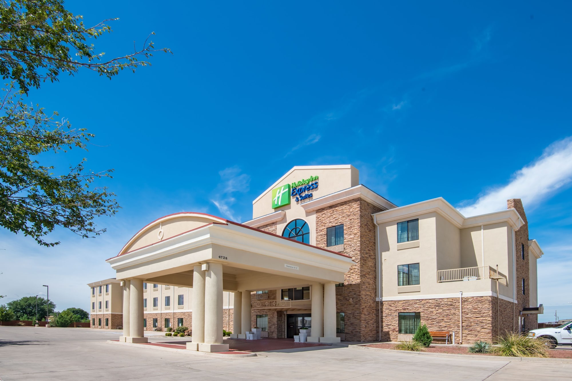 Holiday Inn Express Hotel & Suites Clovis