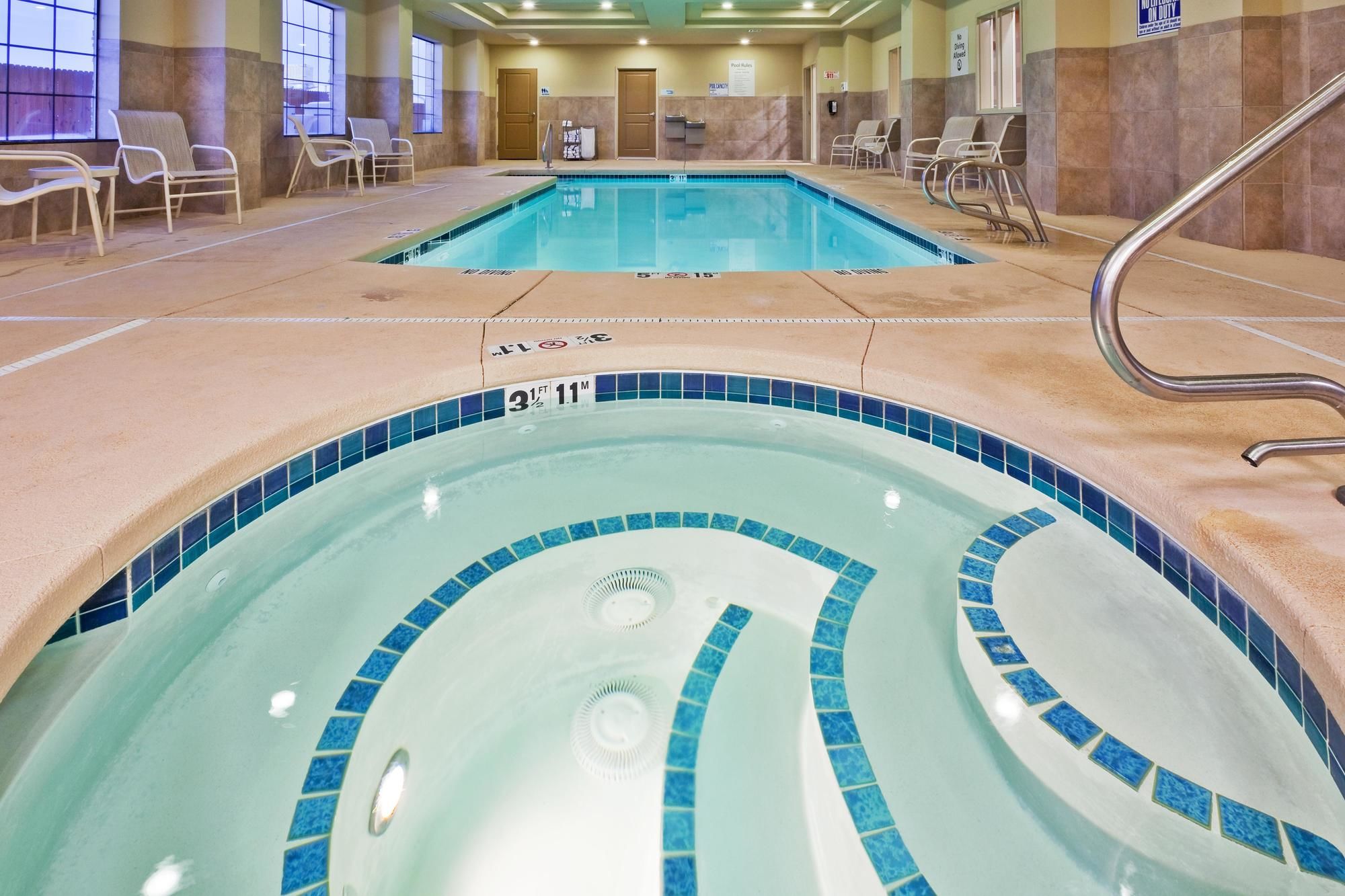 Holiday Inn Express Hotel & Suites Clovis