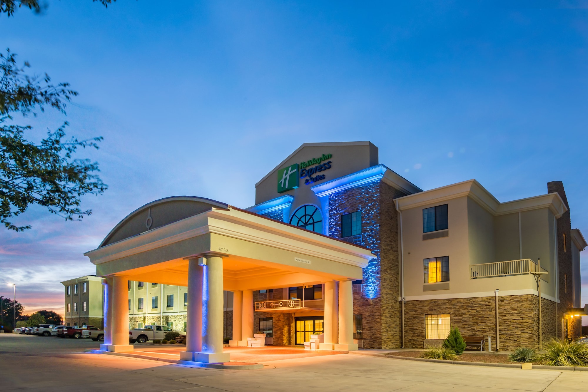 Holiday Inn Express Hotel & Suites Clovis