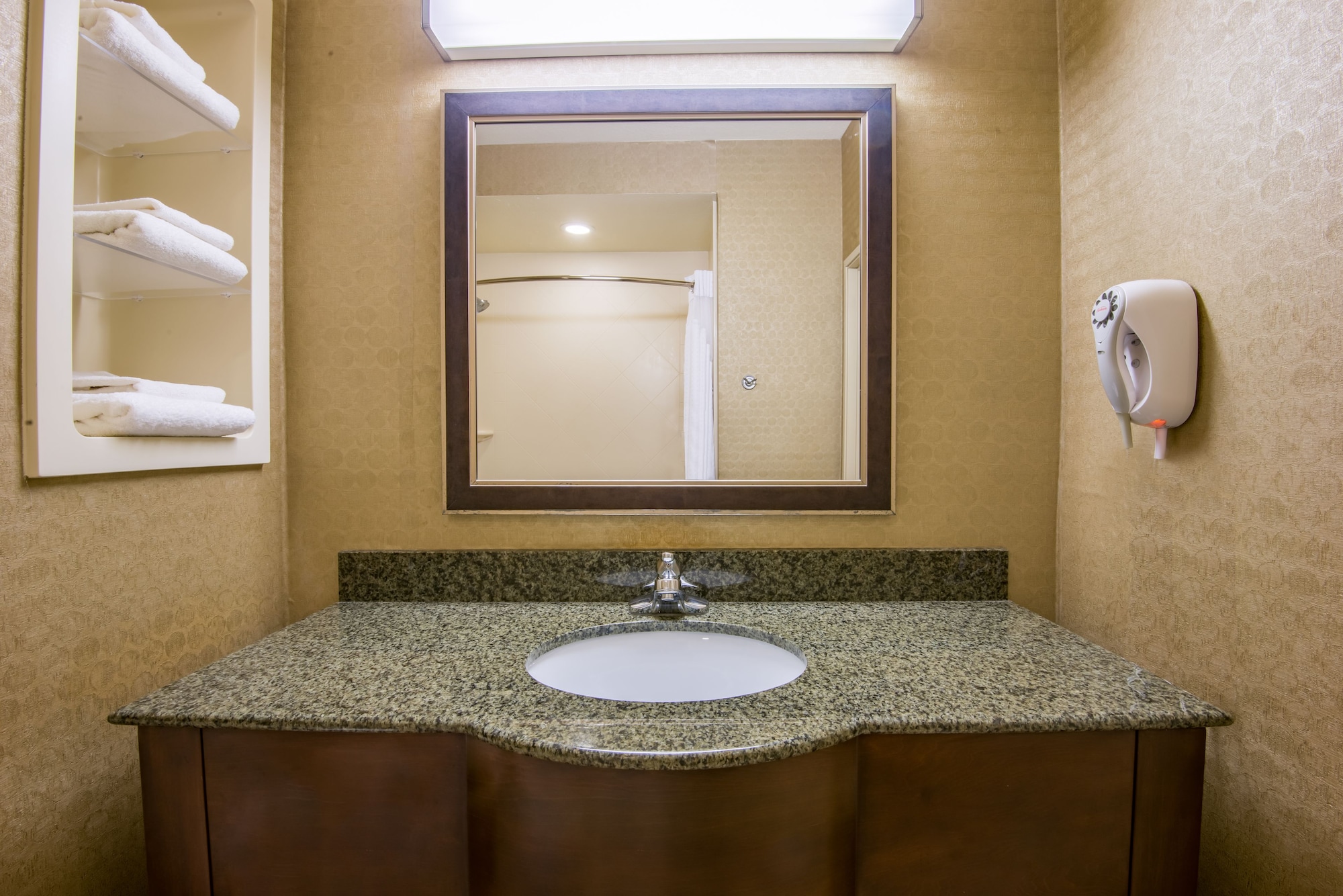 Holiday Inn Express Hotel & Suites Clovis