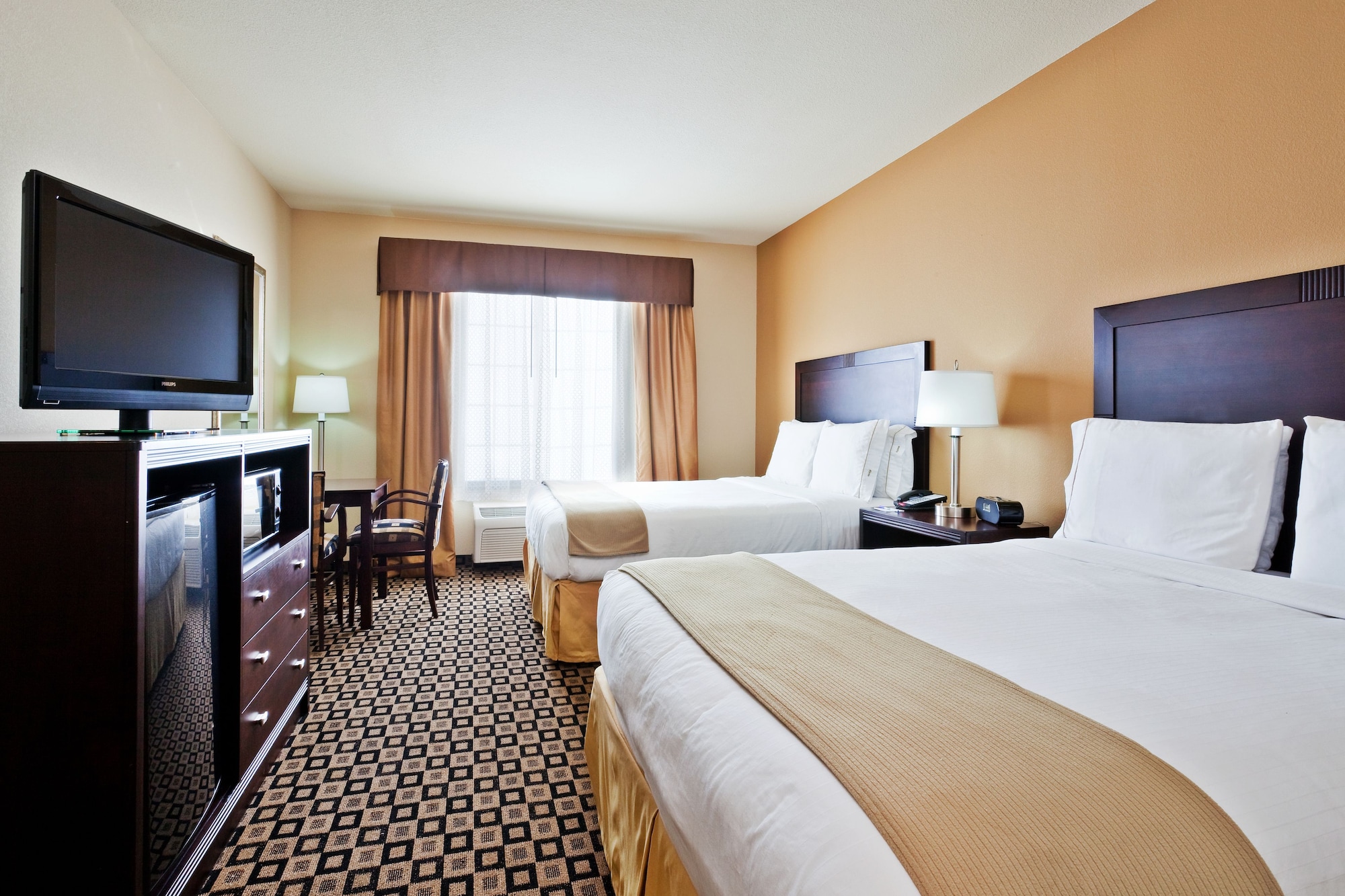 Holiday Inn Express Hotel & Suites Clovis