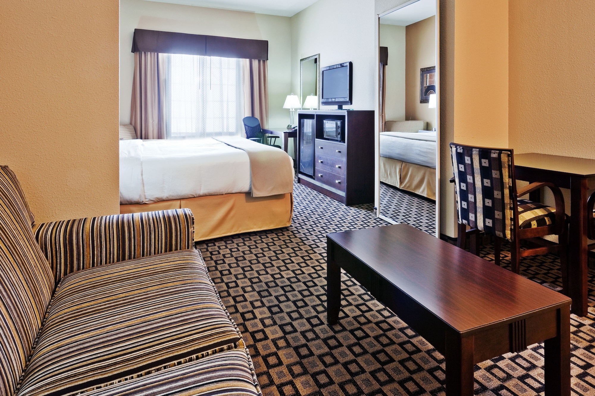 Holiday Inn Express Hotel & Suites Clovis