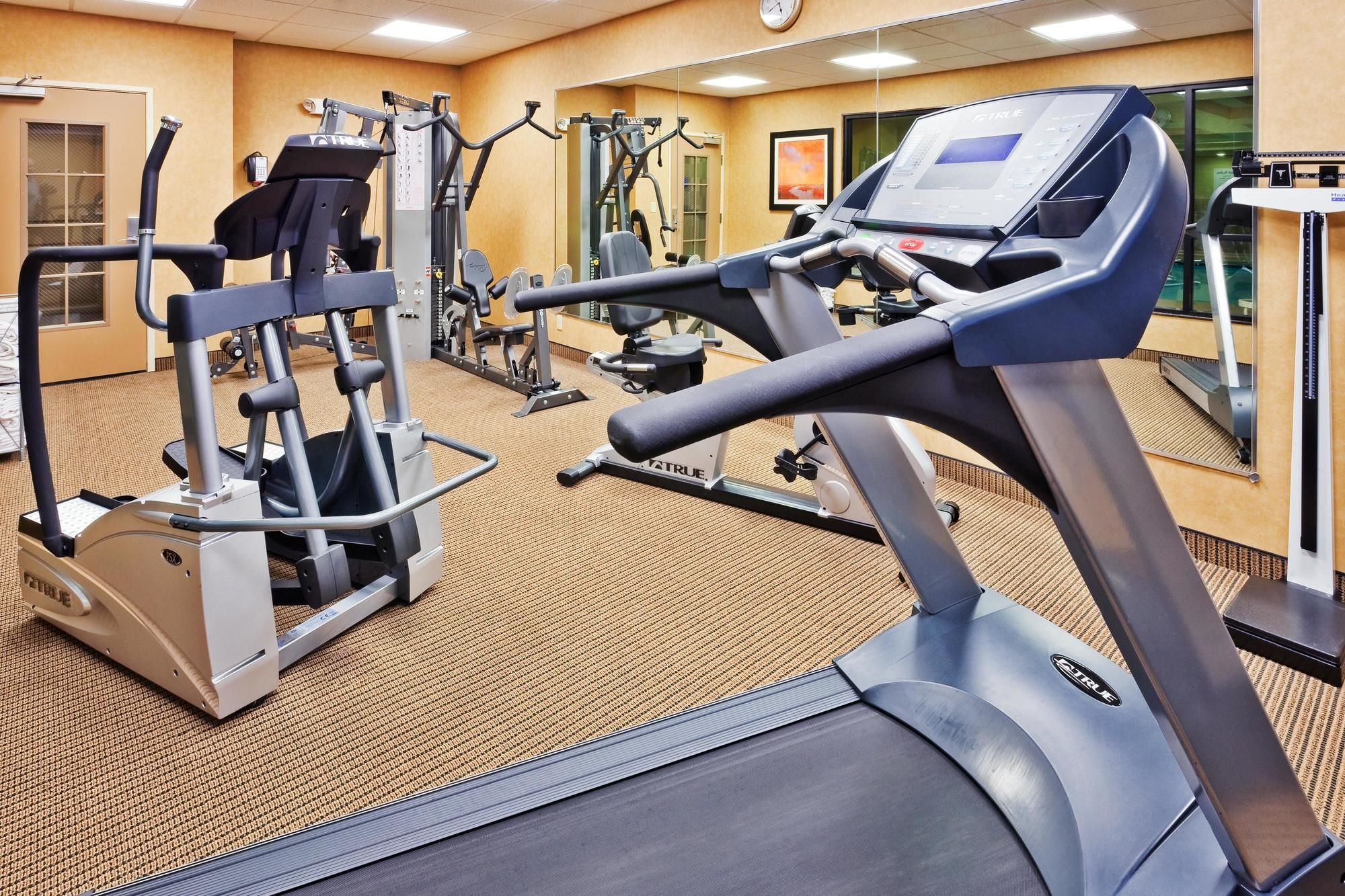 Holiday Inn Express Hotel & Suites Clovis