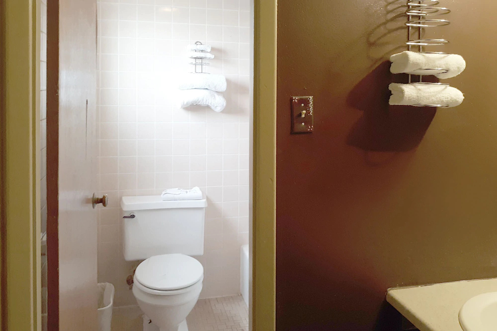 Hotel Kings at Clovis by OYO Rooms