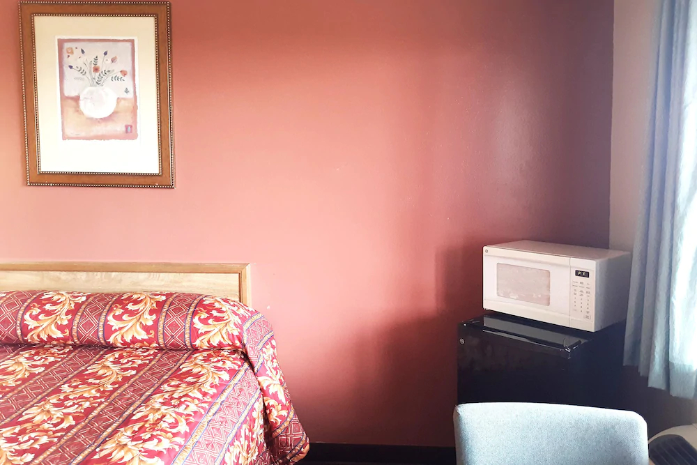 Hotel Kings at Clovis by OYO Rooms