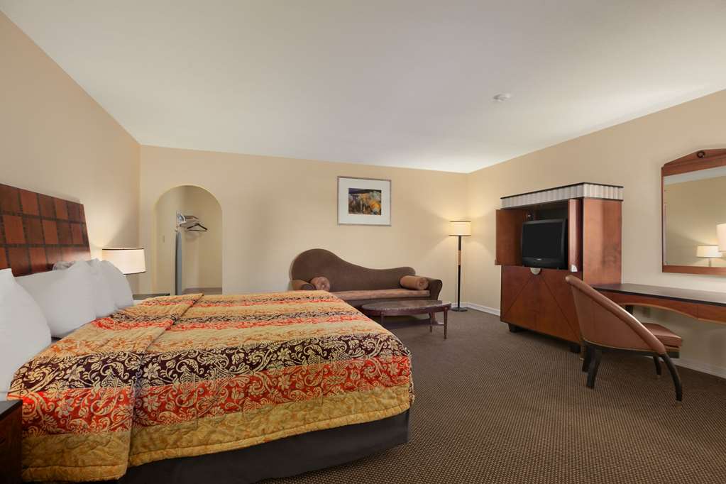 Travelodge by Wyndham Clovis