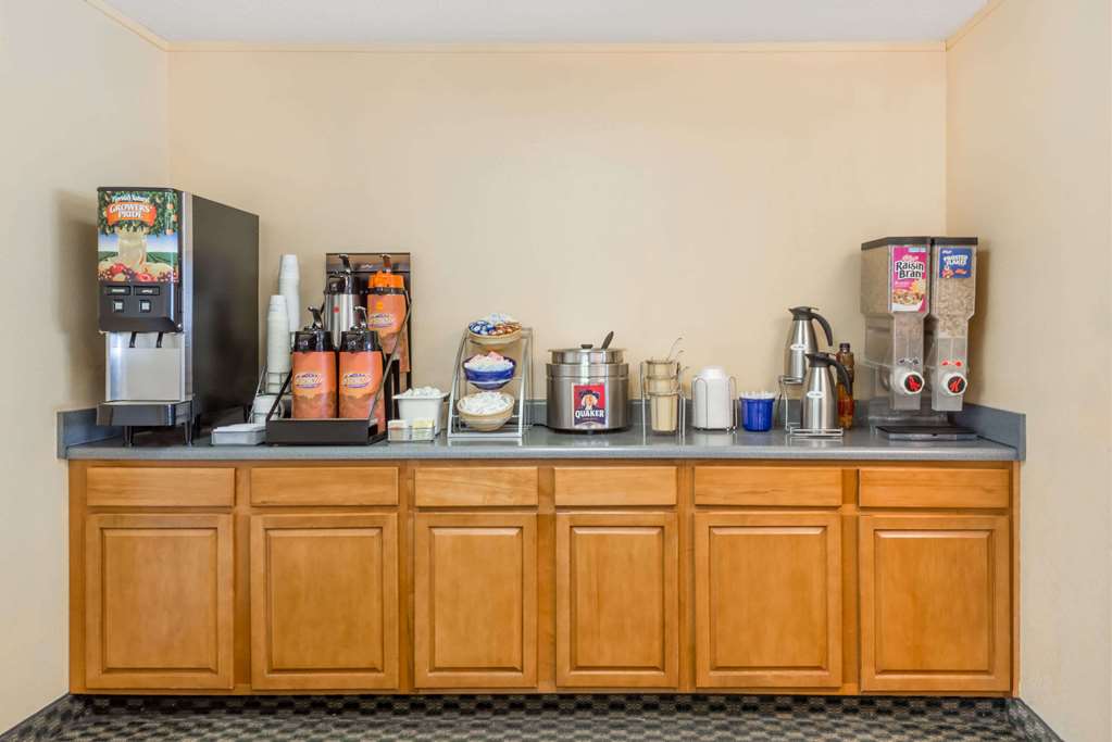 Days Inn by Wyndham Deming