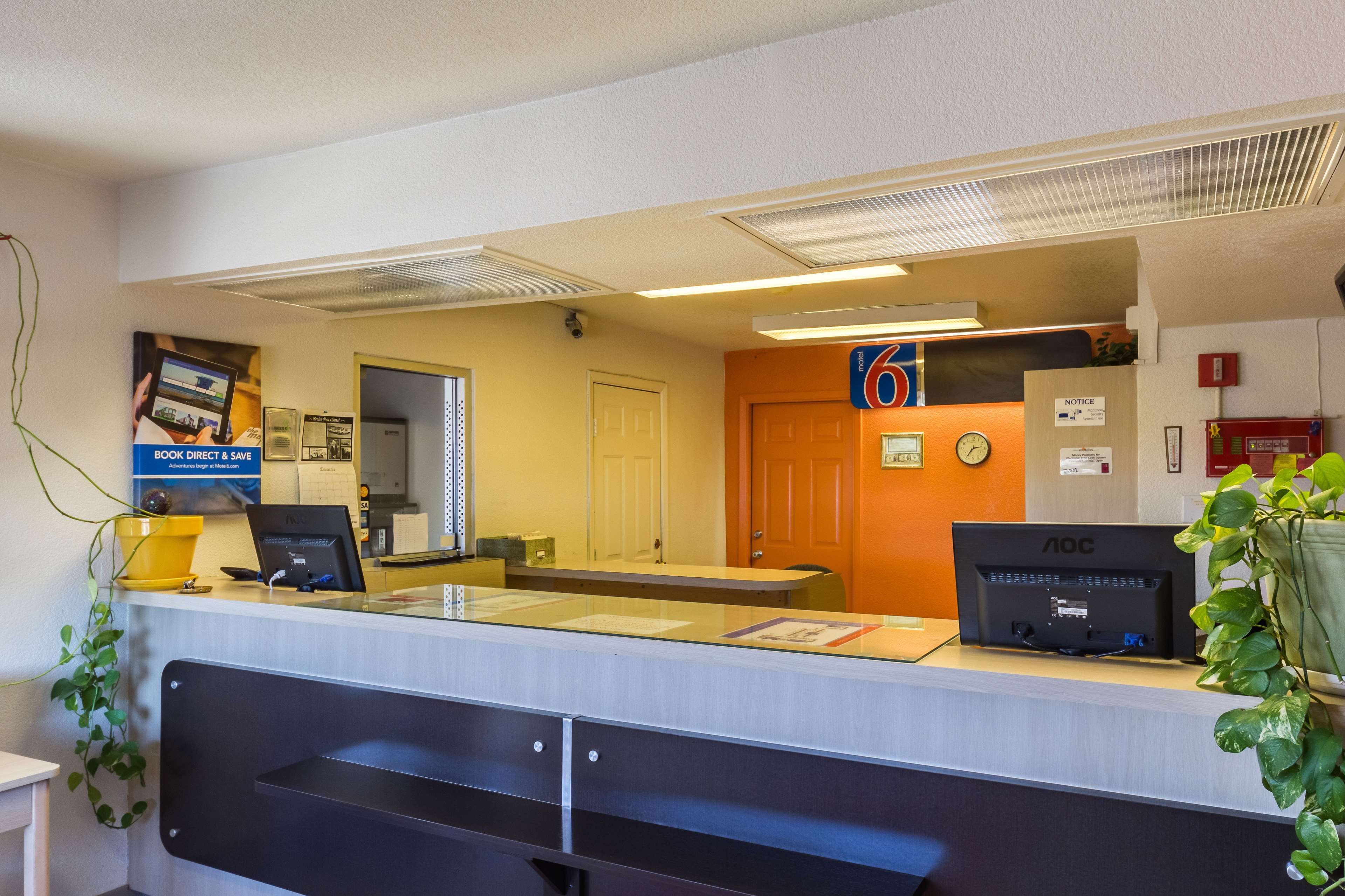 Motel 6 Deming