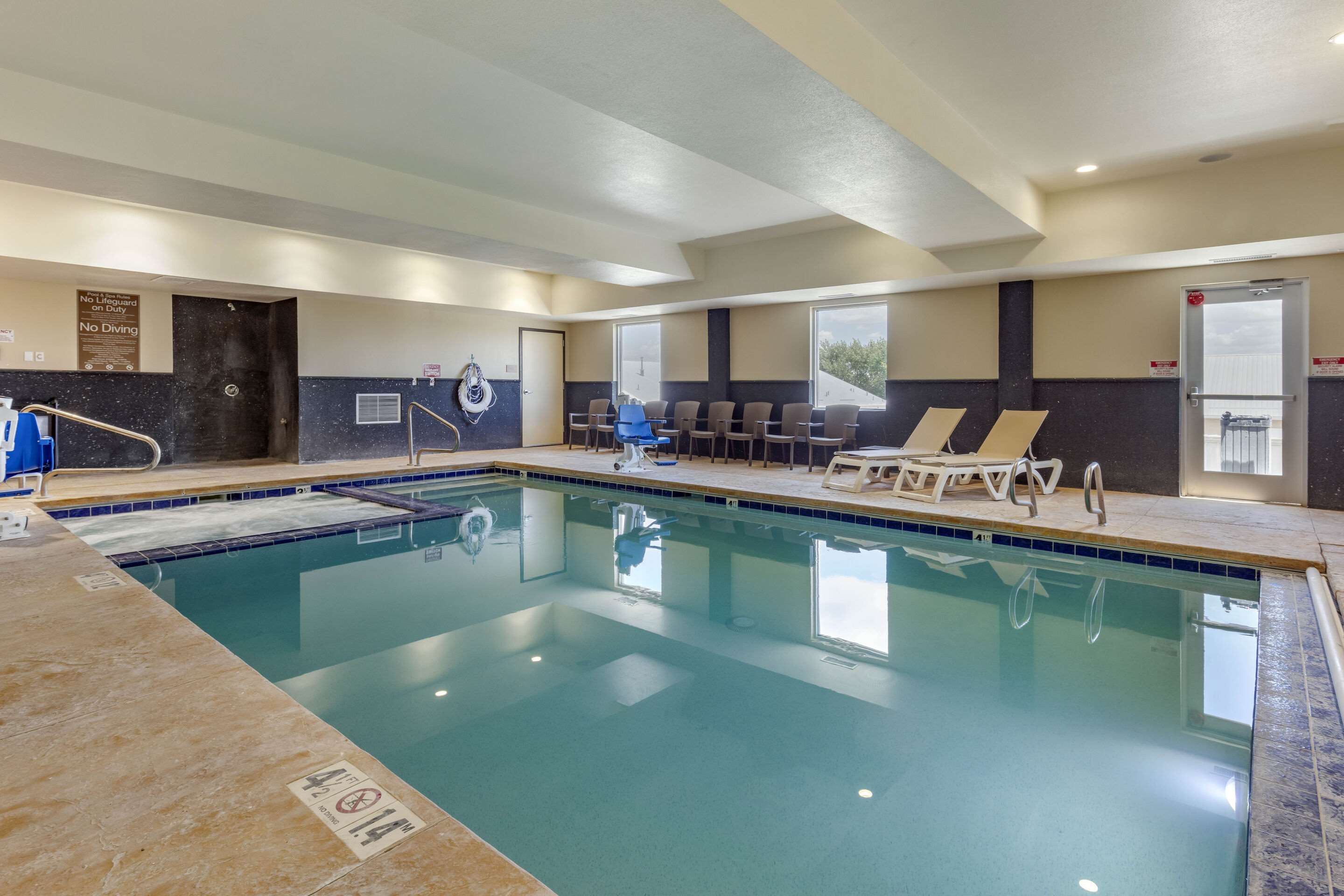 Comfort Inn & Suites