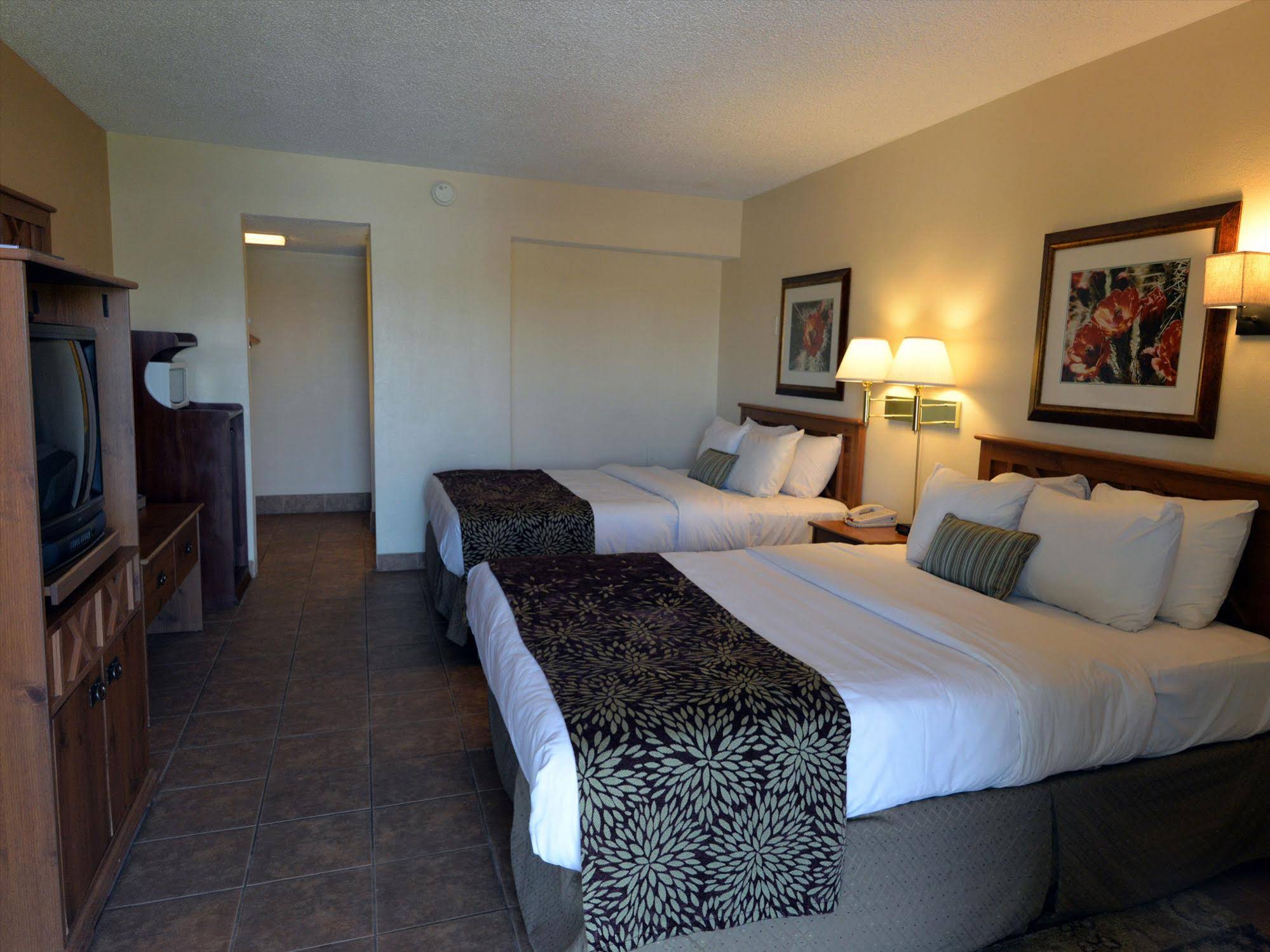 Elephant Butte Inn & Spa