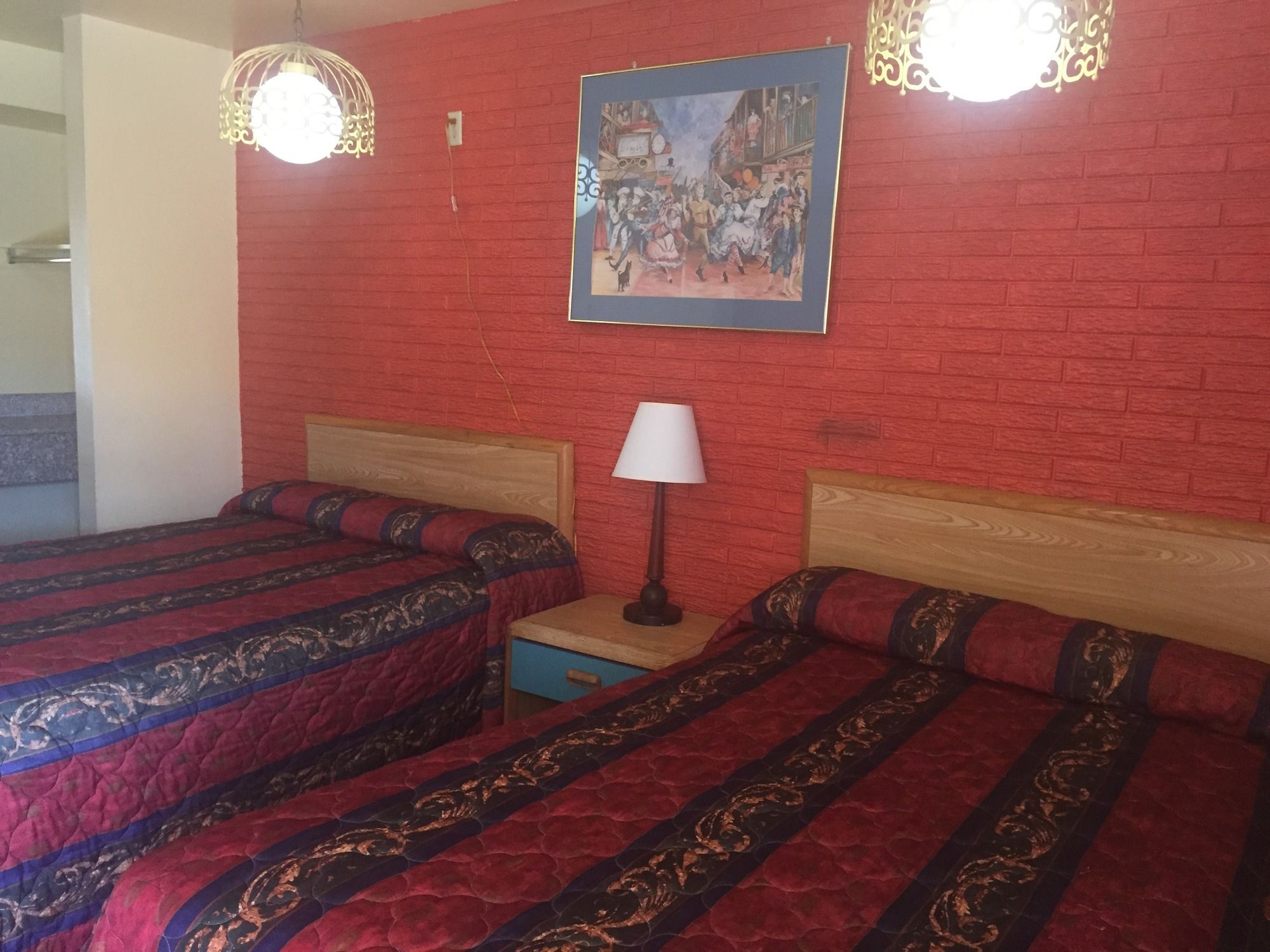 Economy Inn Farmington
