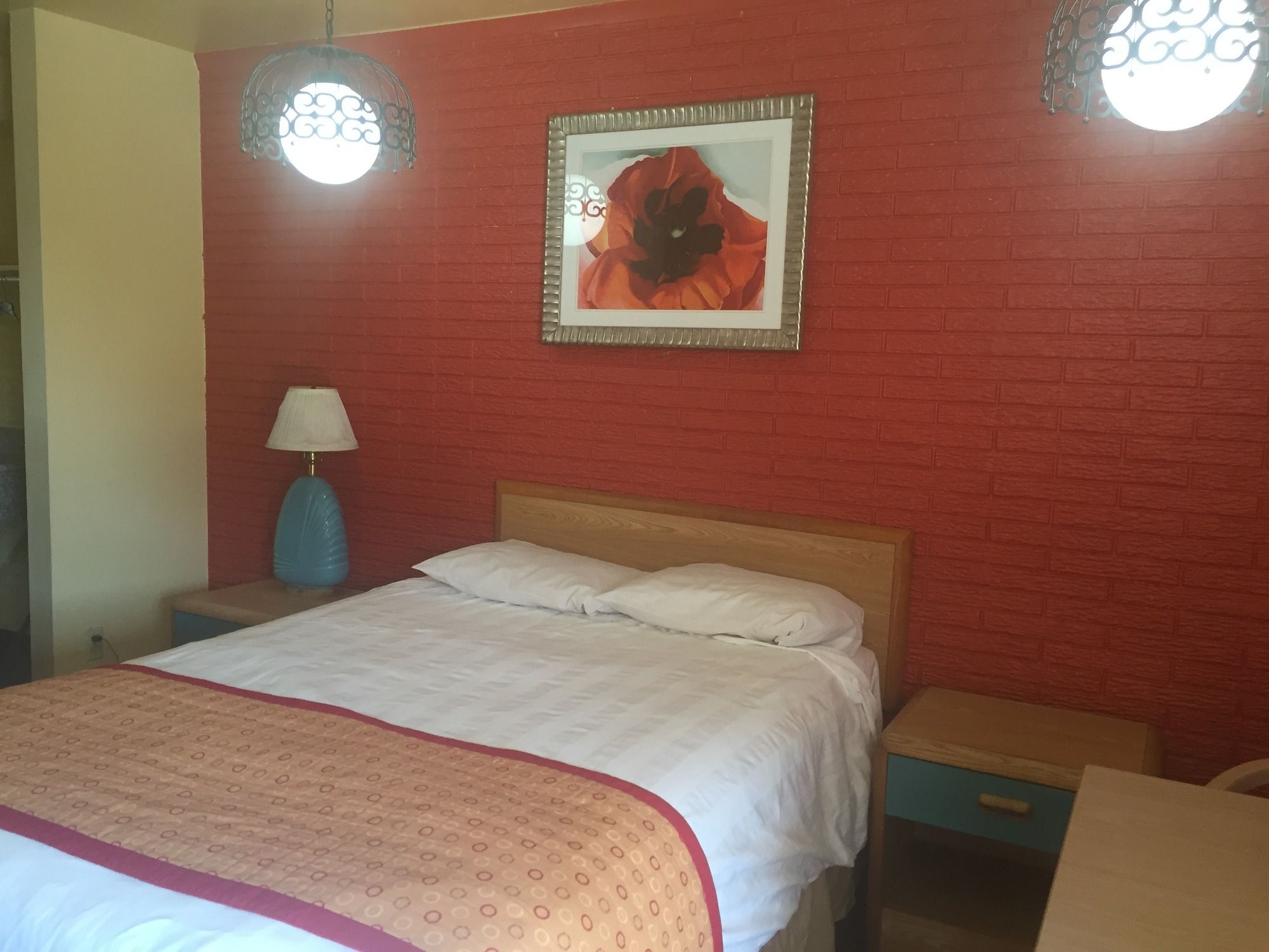 Economy Inn Farmington