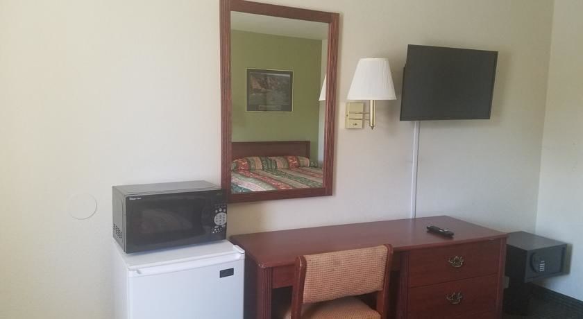 Farmington Inn