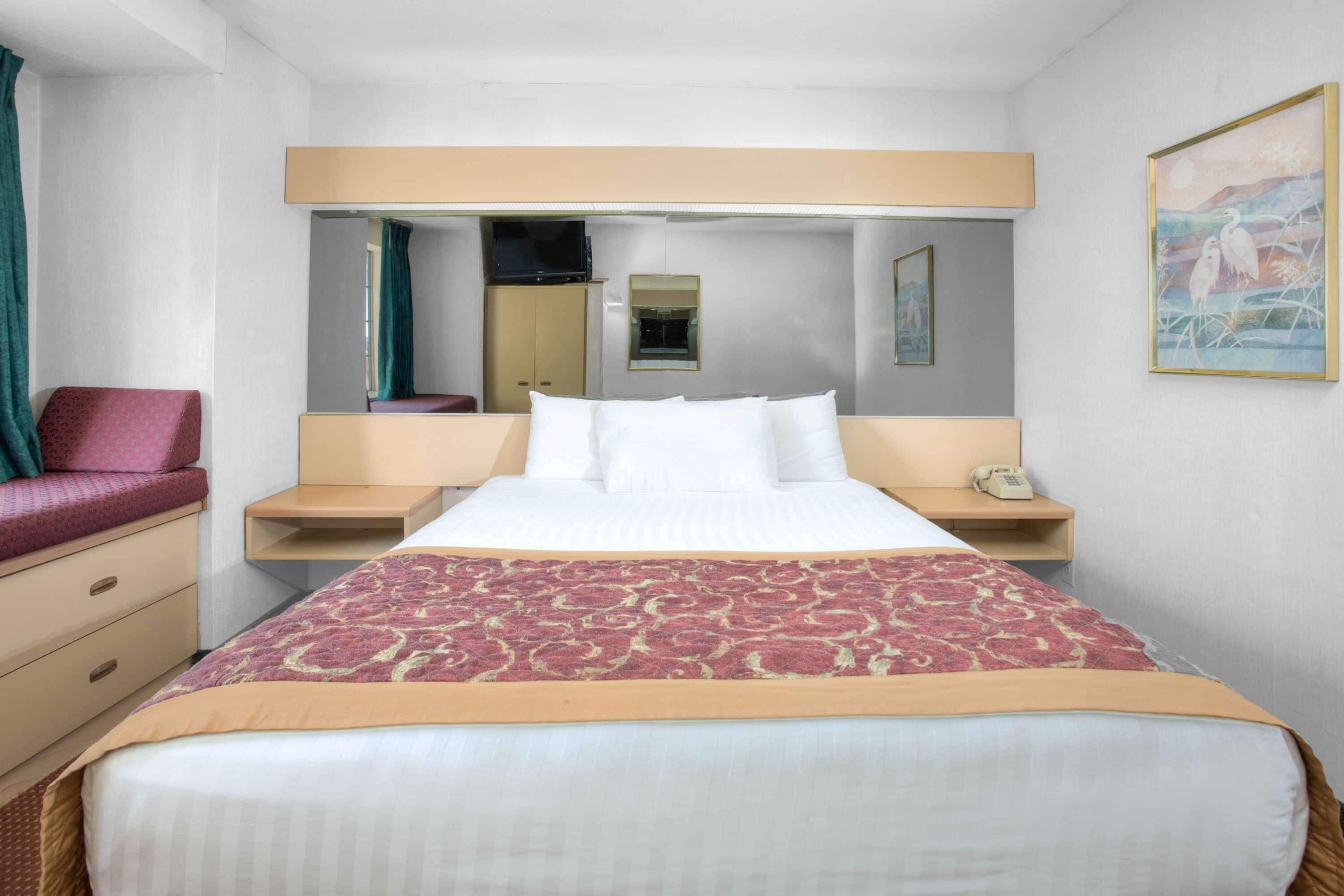 Microtel Inn & Suites by Wyndham Gallup