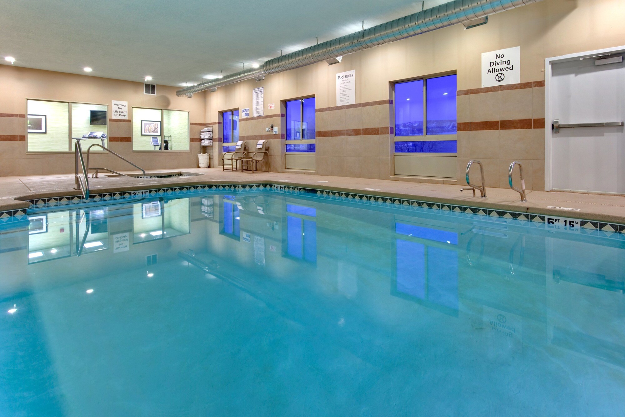 Holiday Inn Express Hotel & Suites Grants - Milan