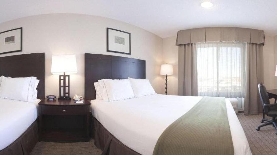 Holiday Inn Express Hotel & Suites Grants - Milan