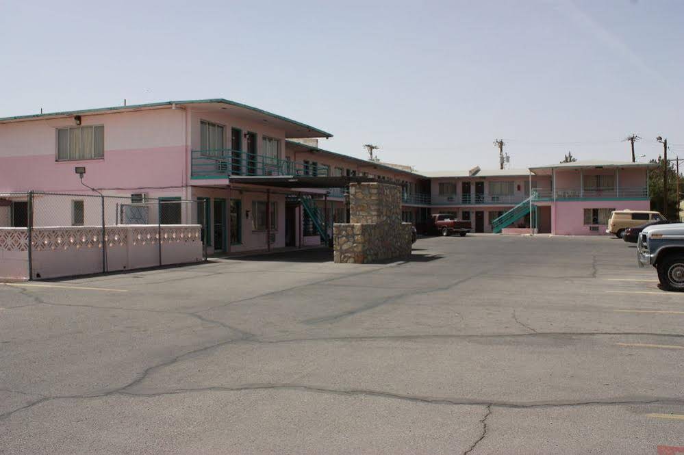 Day's End Motel