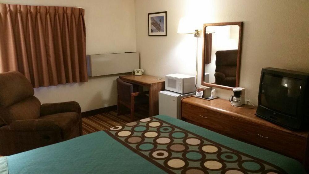 Super 8 by Wyndham Las Cruces/White Sands Area