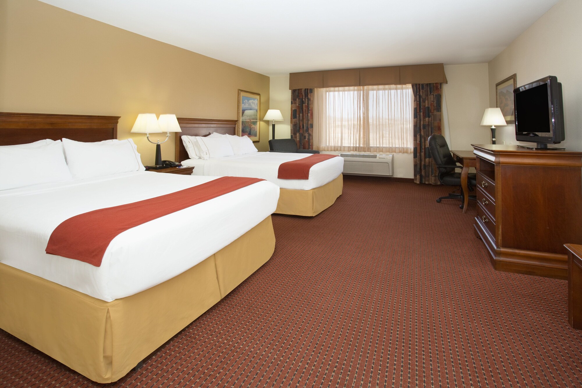 Holiday Inn Express & Suites Las Vegas