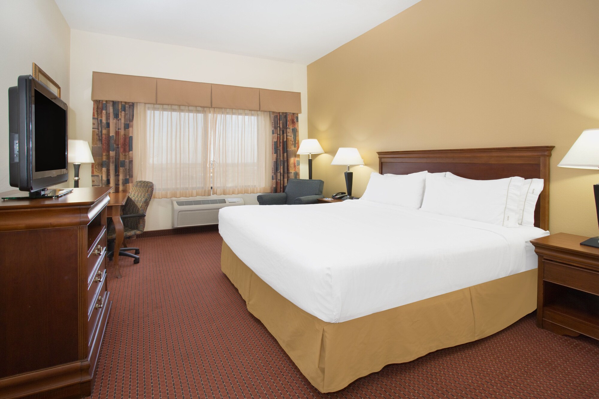 Holiday Inn Express & Suites Las Vegas