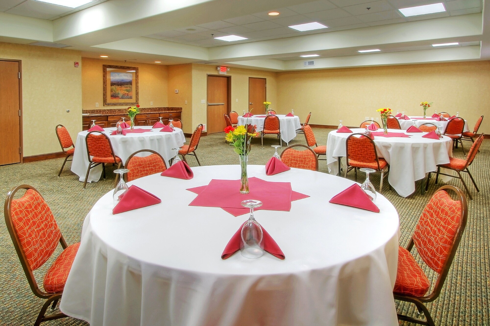 Holiday Inn Express & Suites Las Vegas