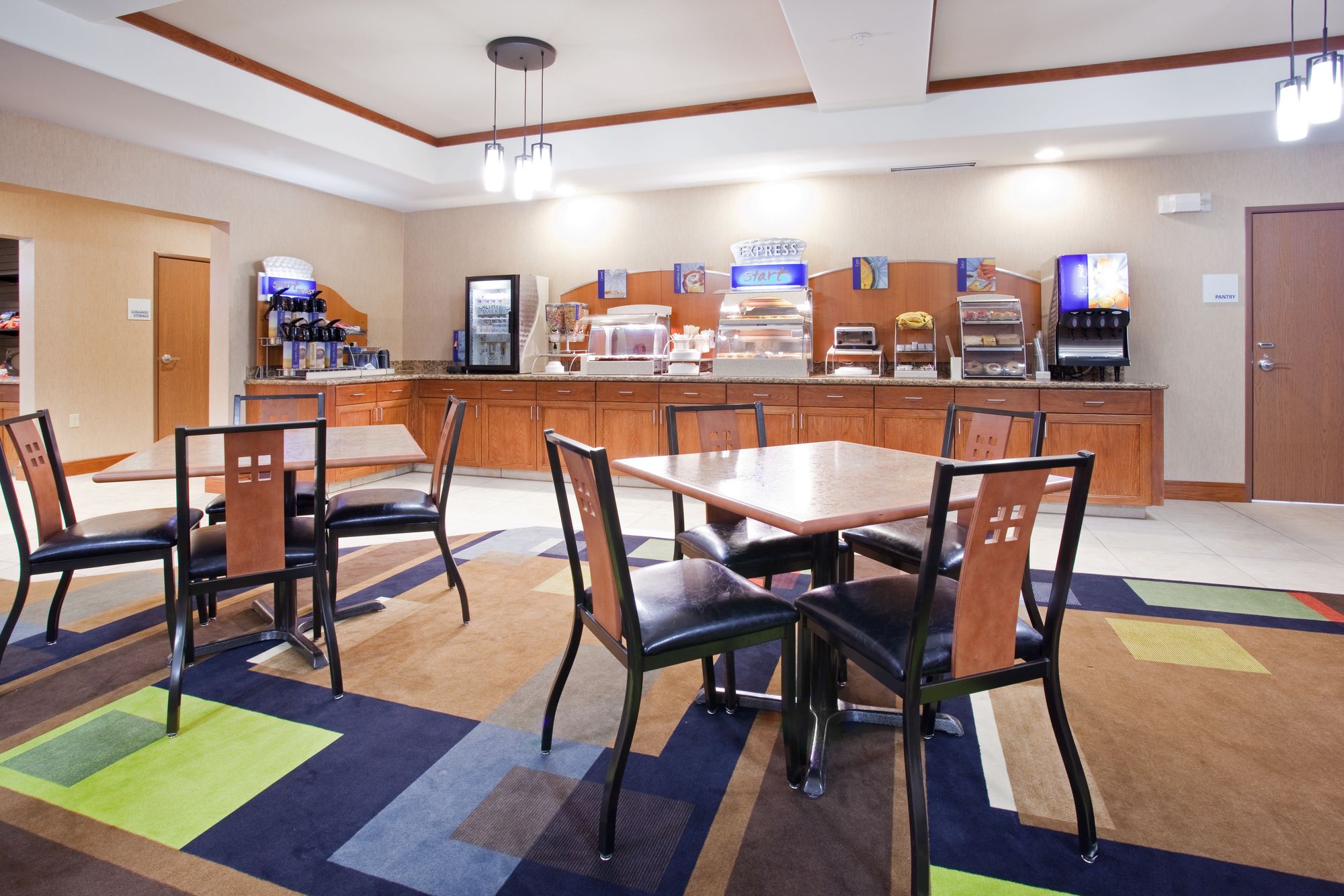 Holiday Inn Express & Suites Los Alamos Entrada Park
