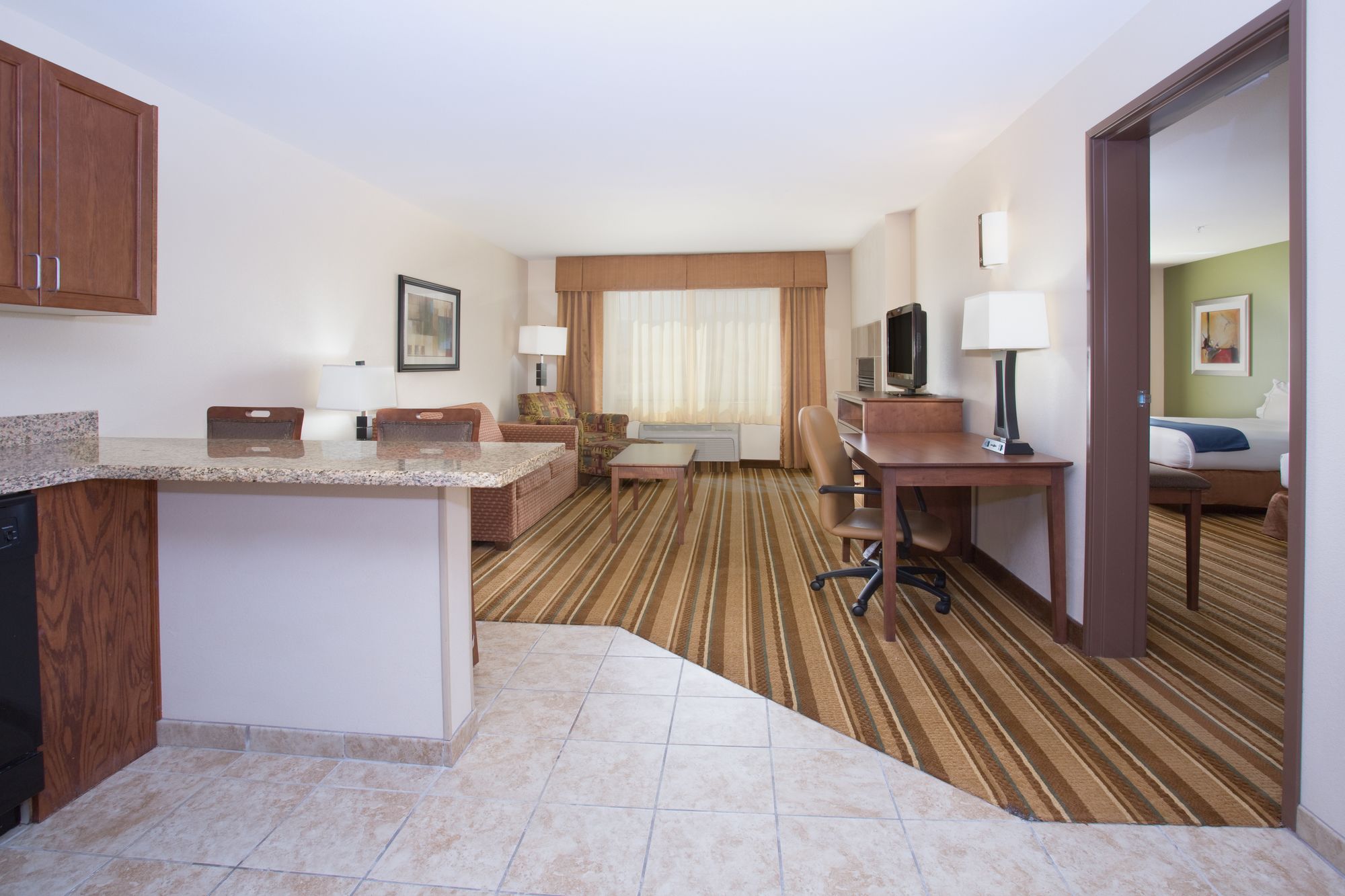 Holiday Inn Express & Suites Los Alamos Entrada Park