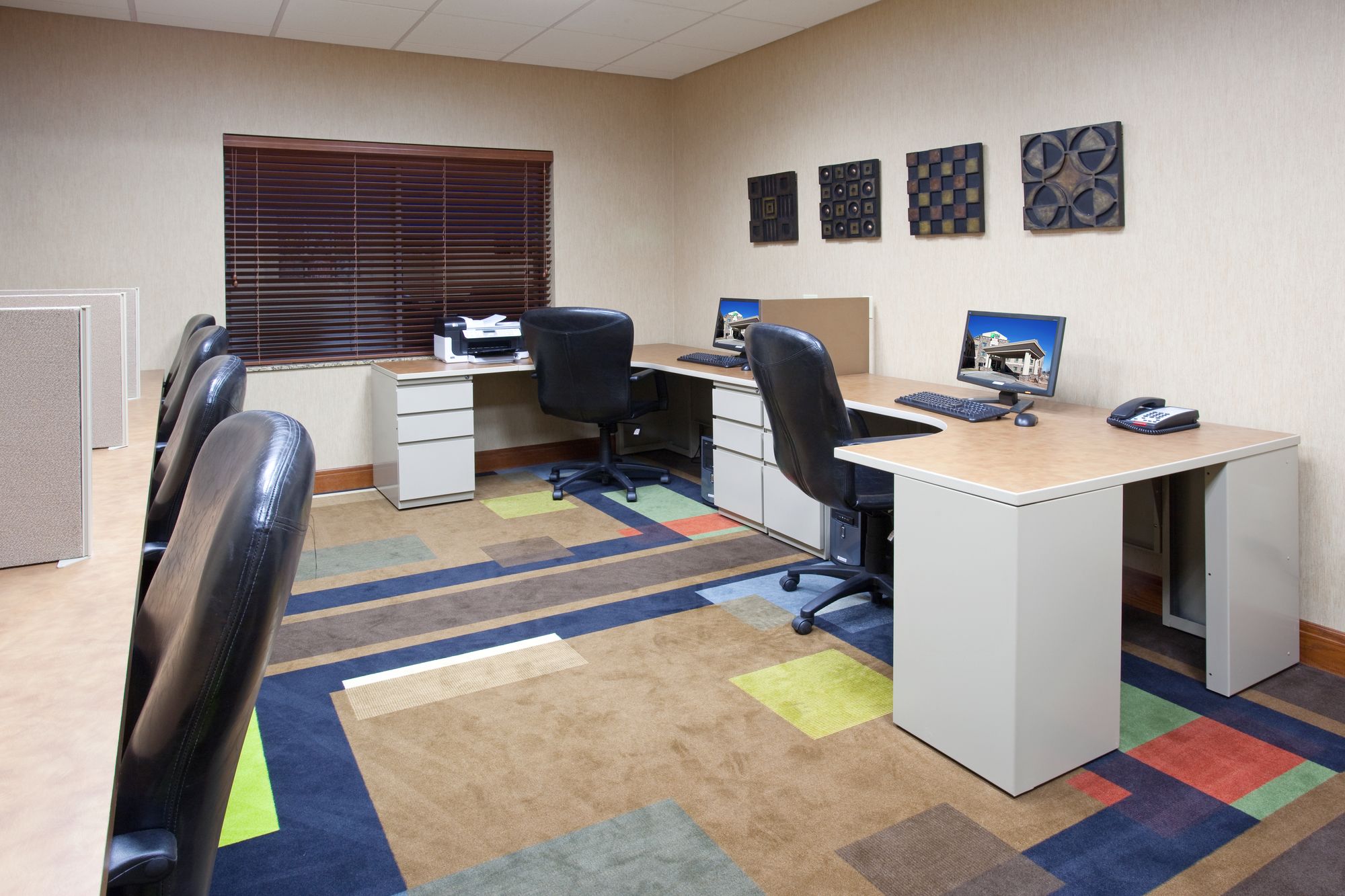 Holiday Inn Express & Suites Los Alamos Entrada Park