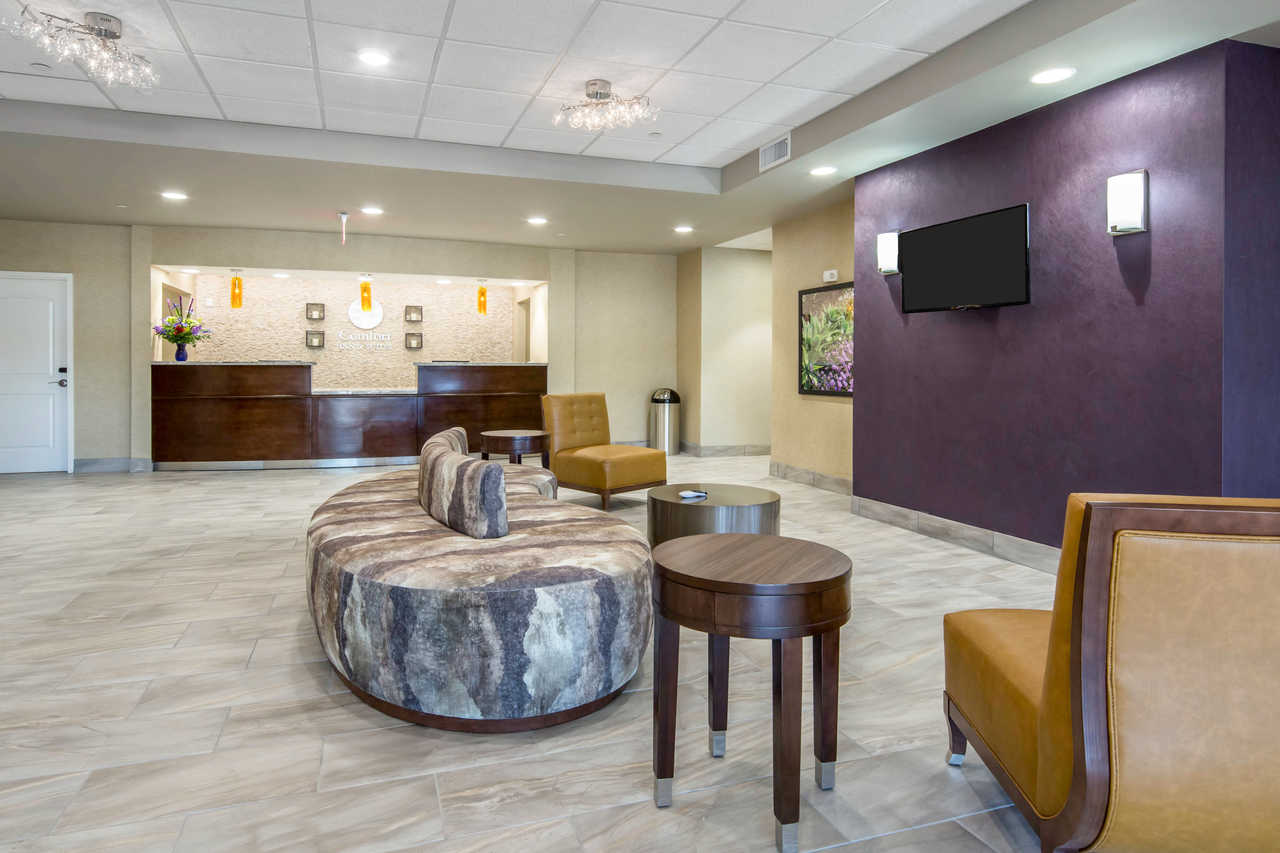 Comfort Inn & Suites