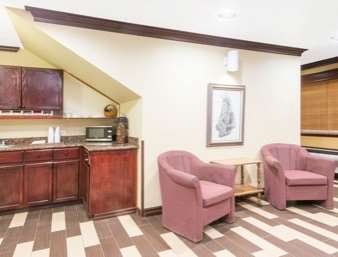 Super 8 by Wyndham Moriarty