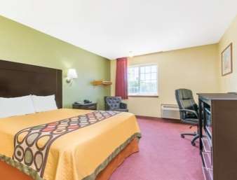 Super 8 by Wyndham Moriarty