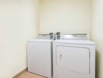 Super 8 by Wyndham Moriarty