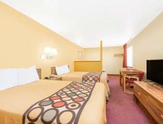 Super 8 by Wyndham Moriarty