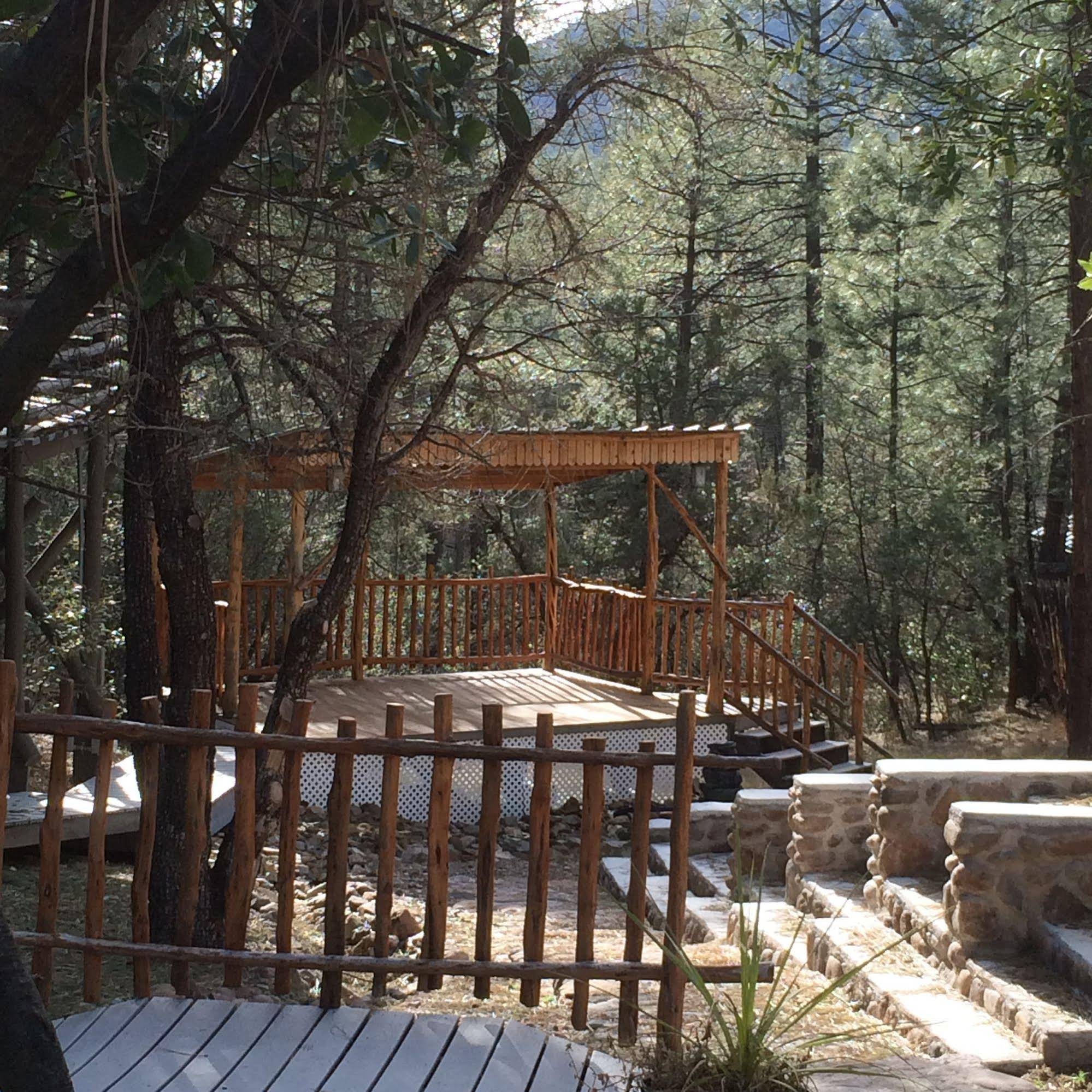 Bear Creek Motel And Cabins