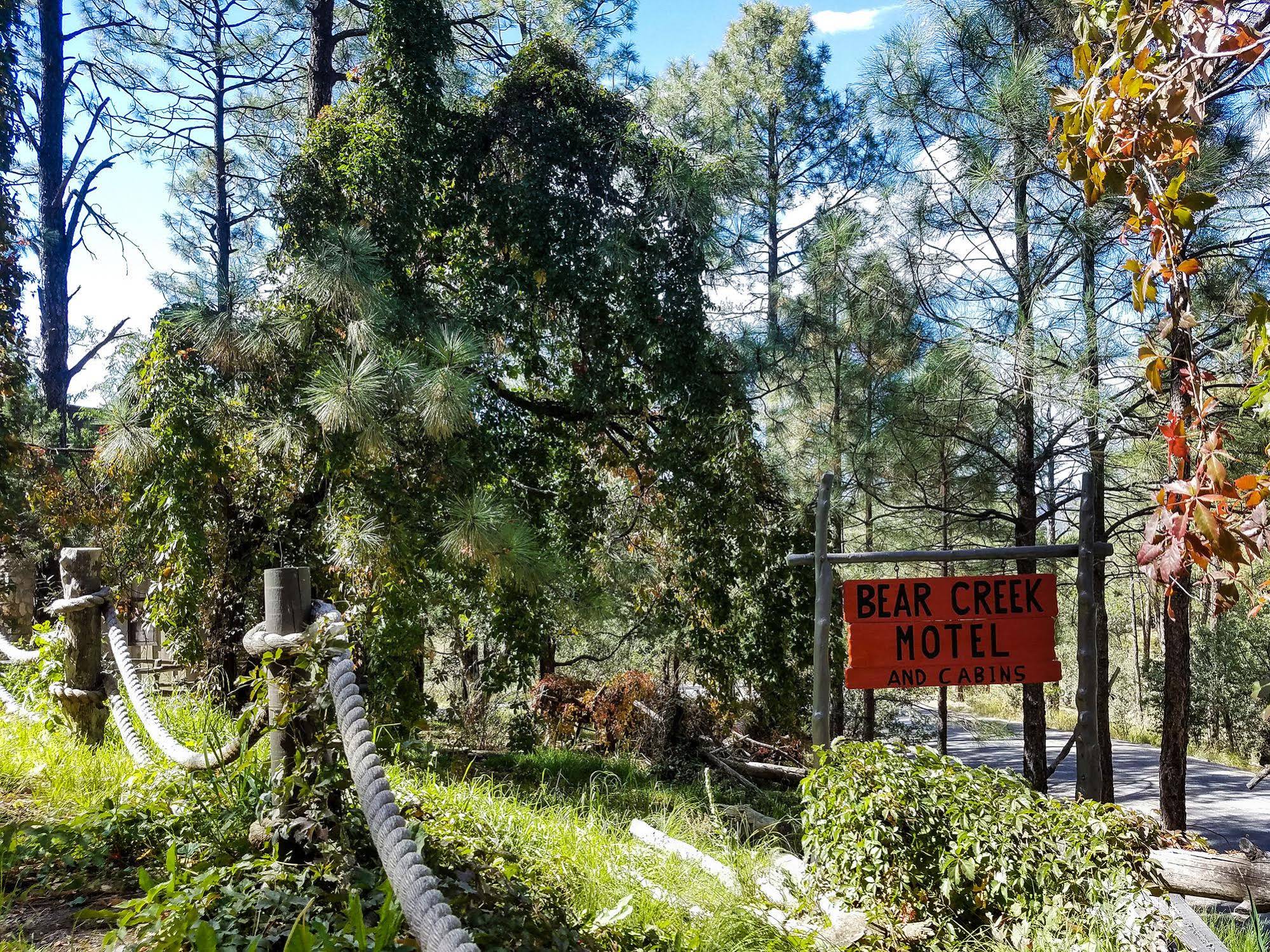 Bear Creek Motel And Cabins