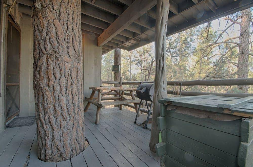 Bear Creek Motel And Cabins