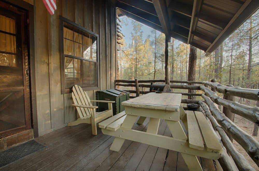 Bear Creek Motel And Cabins