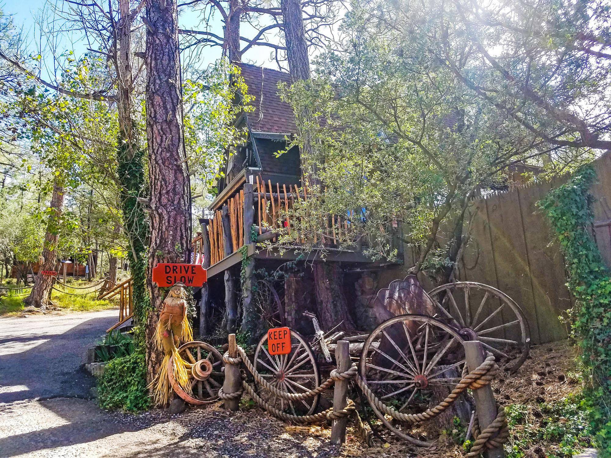 Bear Creek Motel And Cabins