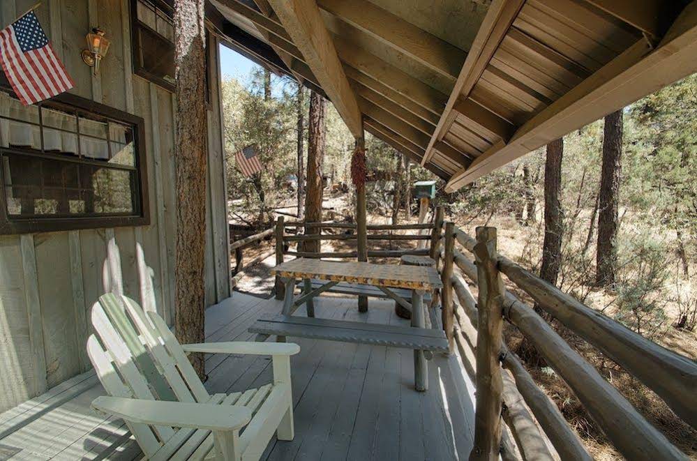 Bear Creek Motel And Cabins