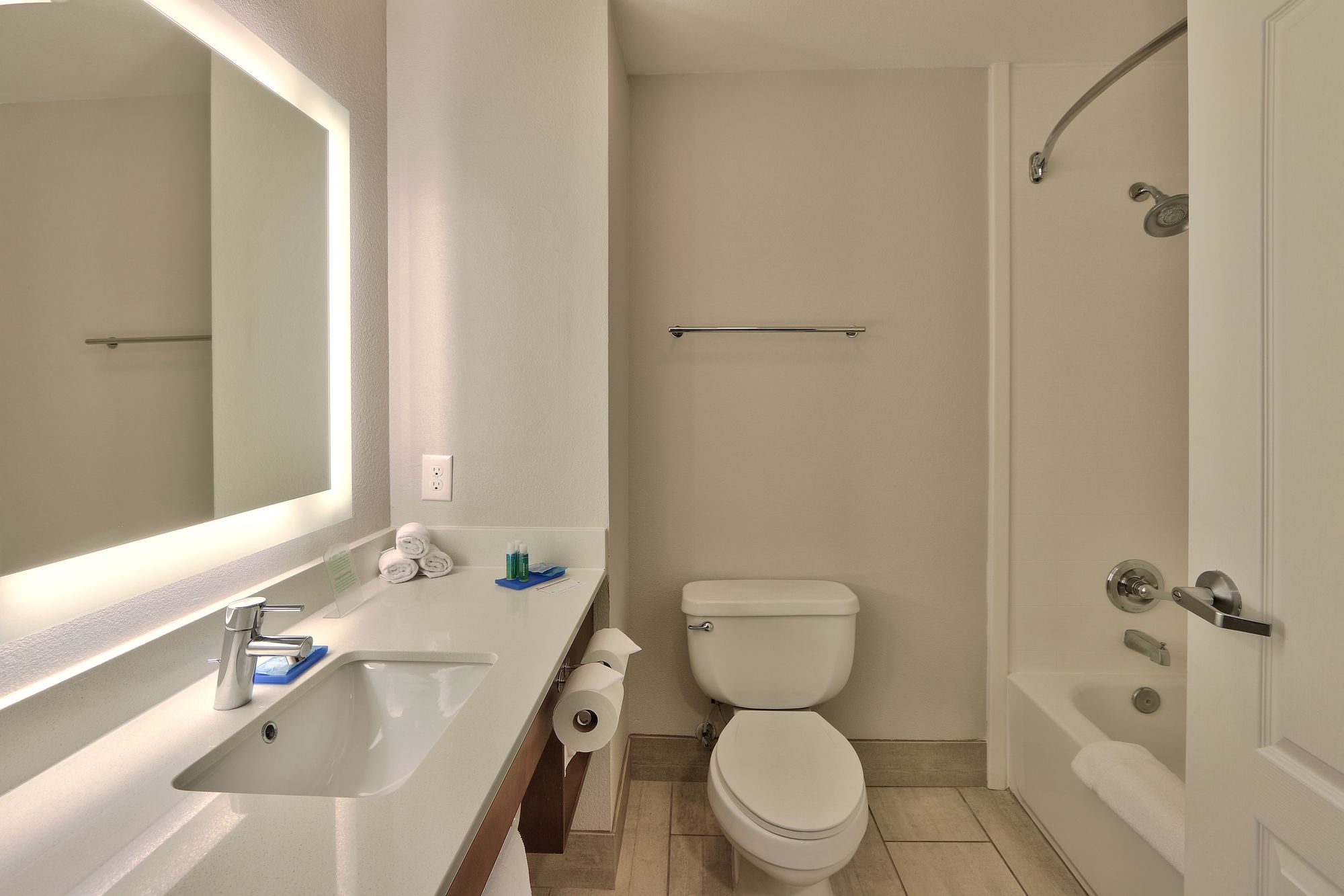 Holiday Inn Express Hotel & Suites Portales