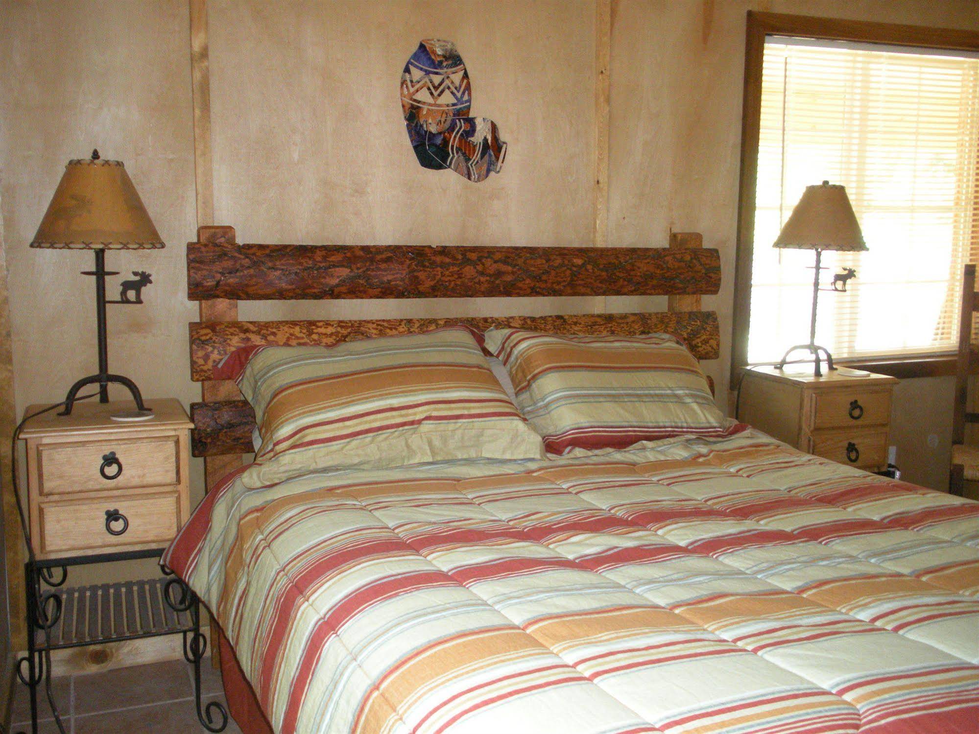 Questa Lodge and RV Park