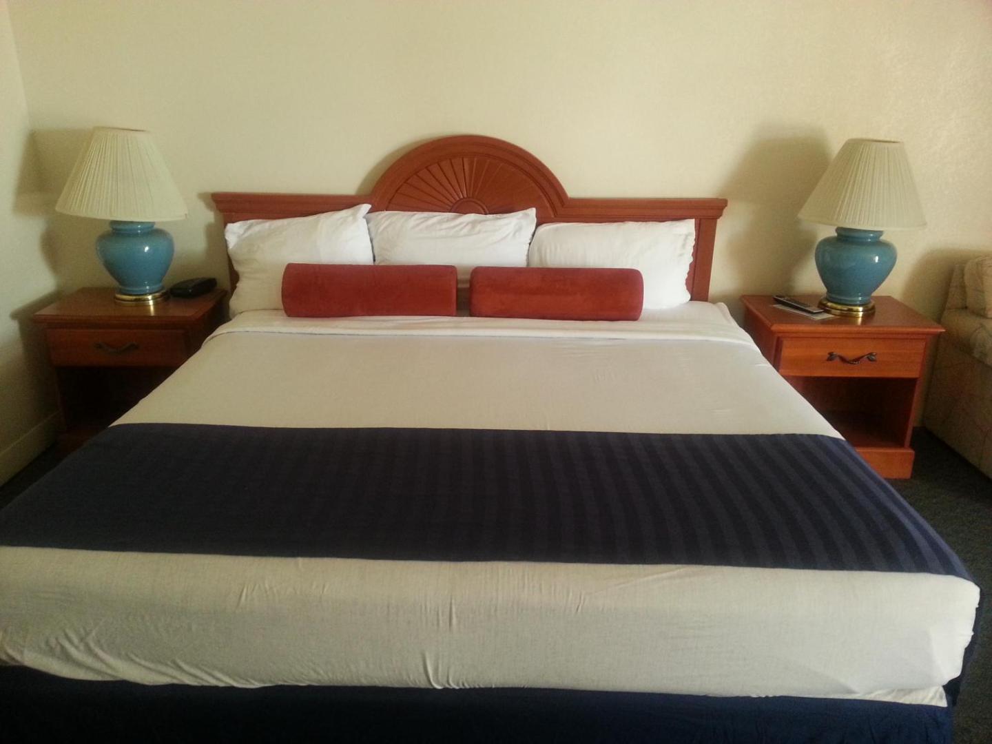 Howard Johnson by Wyndham Raton