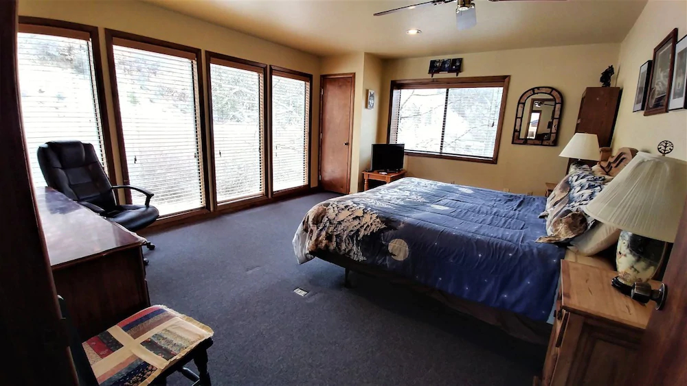 Birds And Bears Retreat